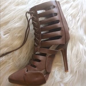 💓Leather Lace-Up Heels💓